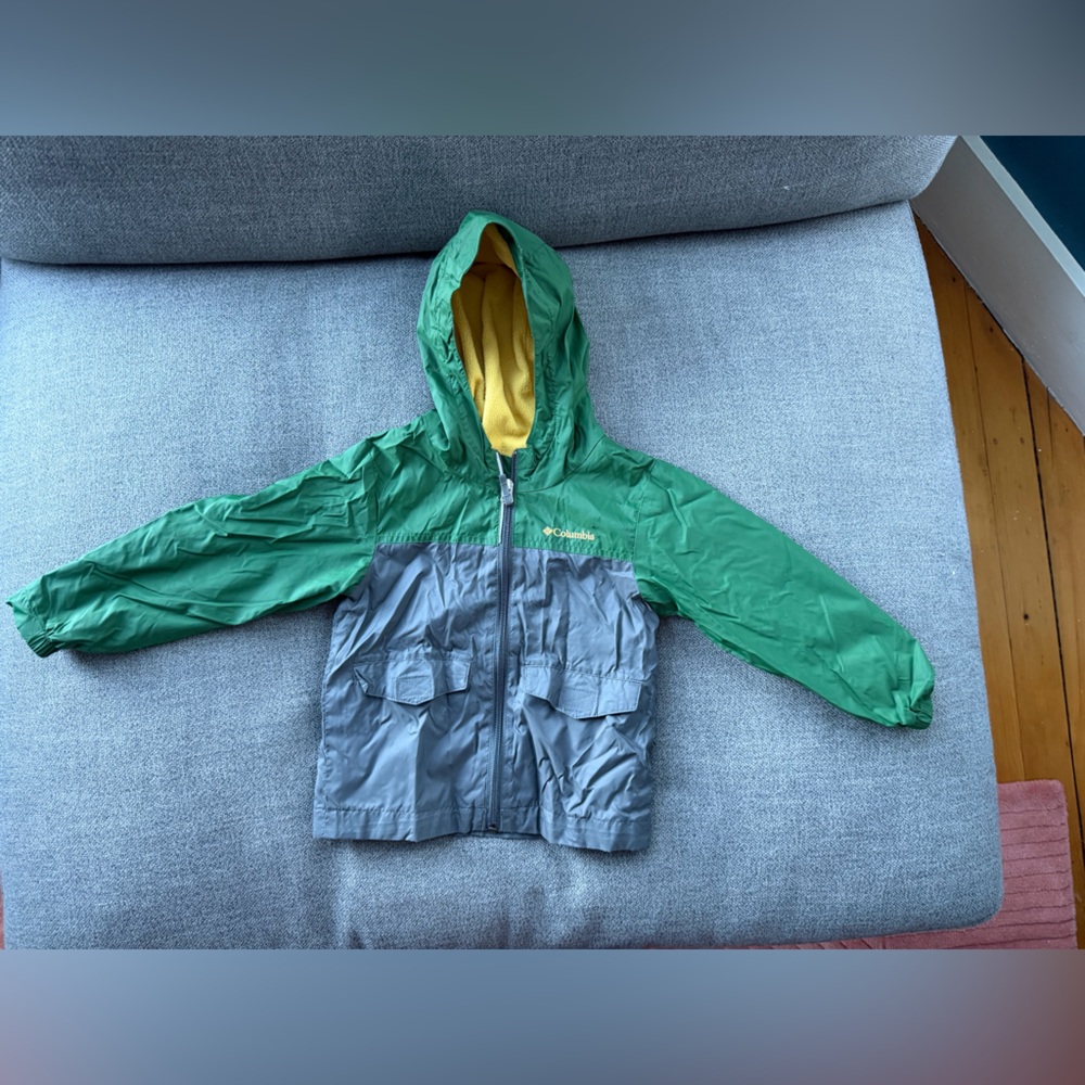 Columbia kids raincoat fleece line 4t